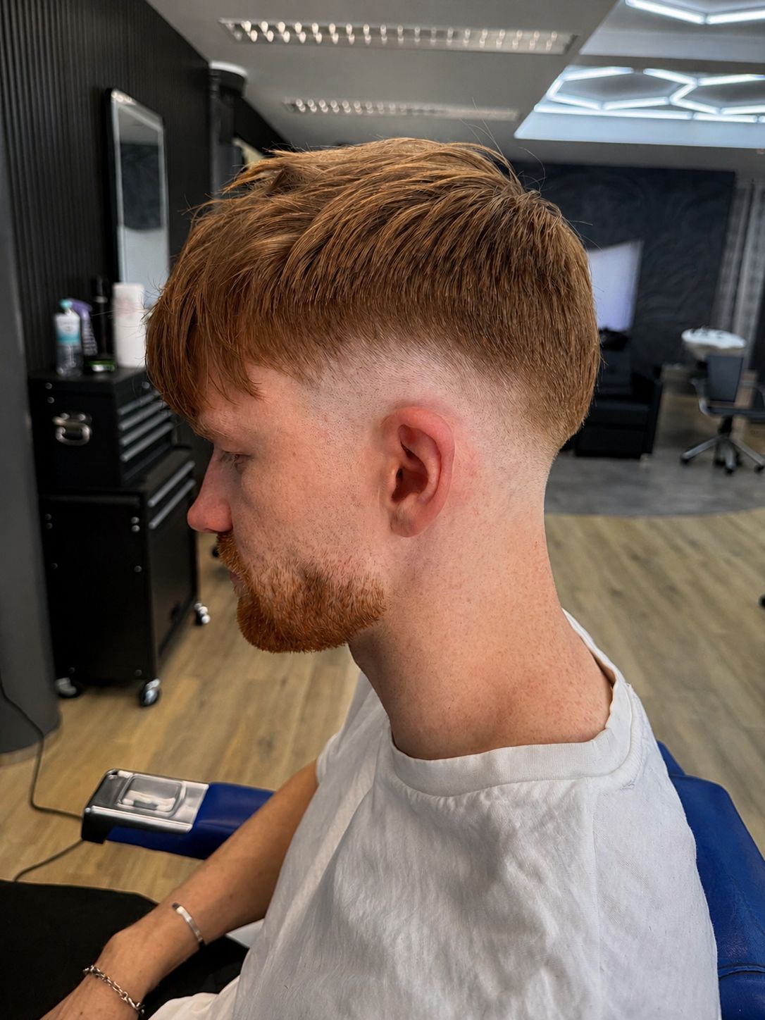 Kunde mit frischem Fade